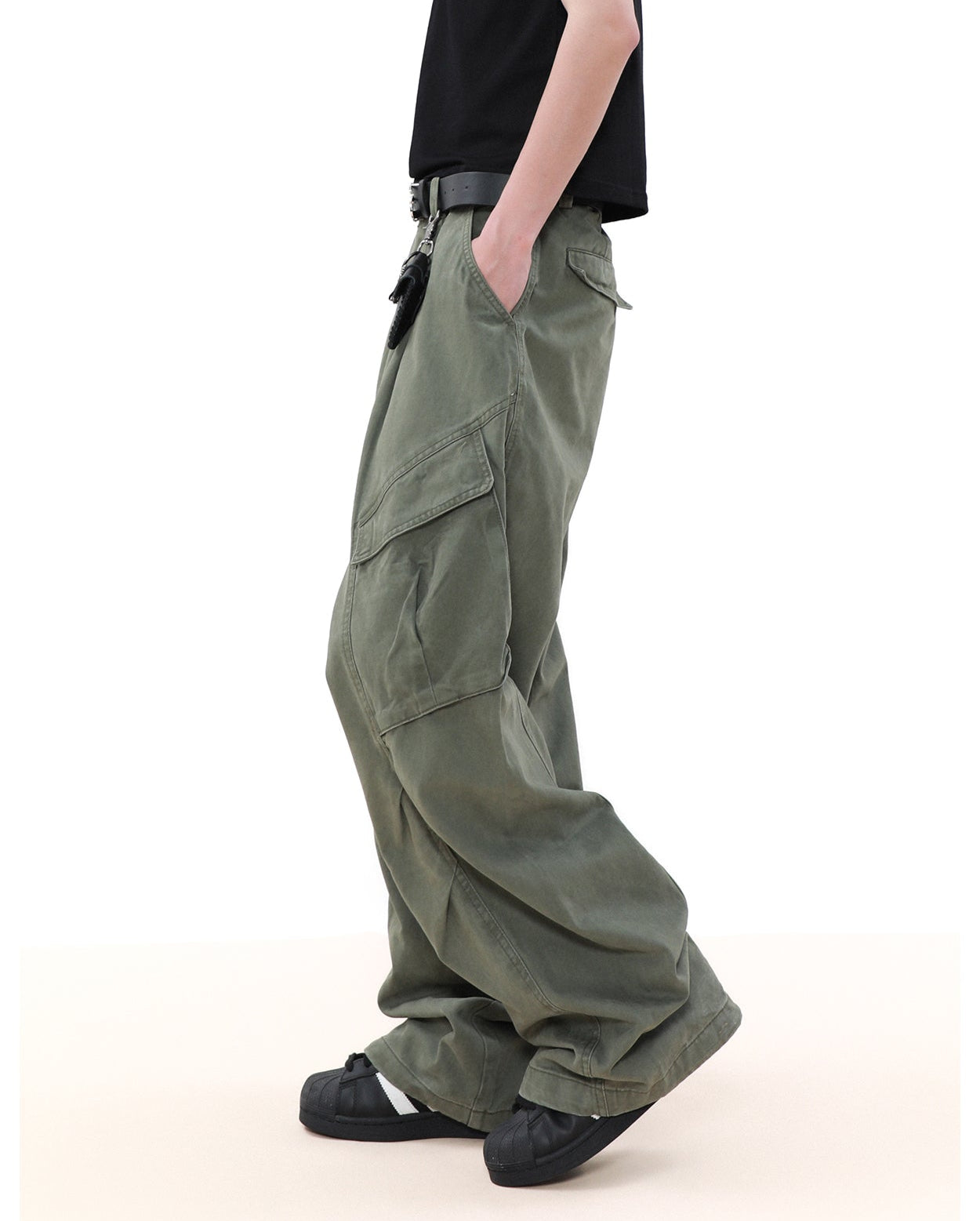 Curved Cargo Pants