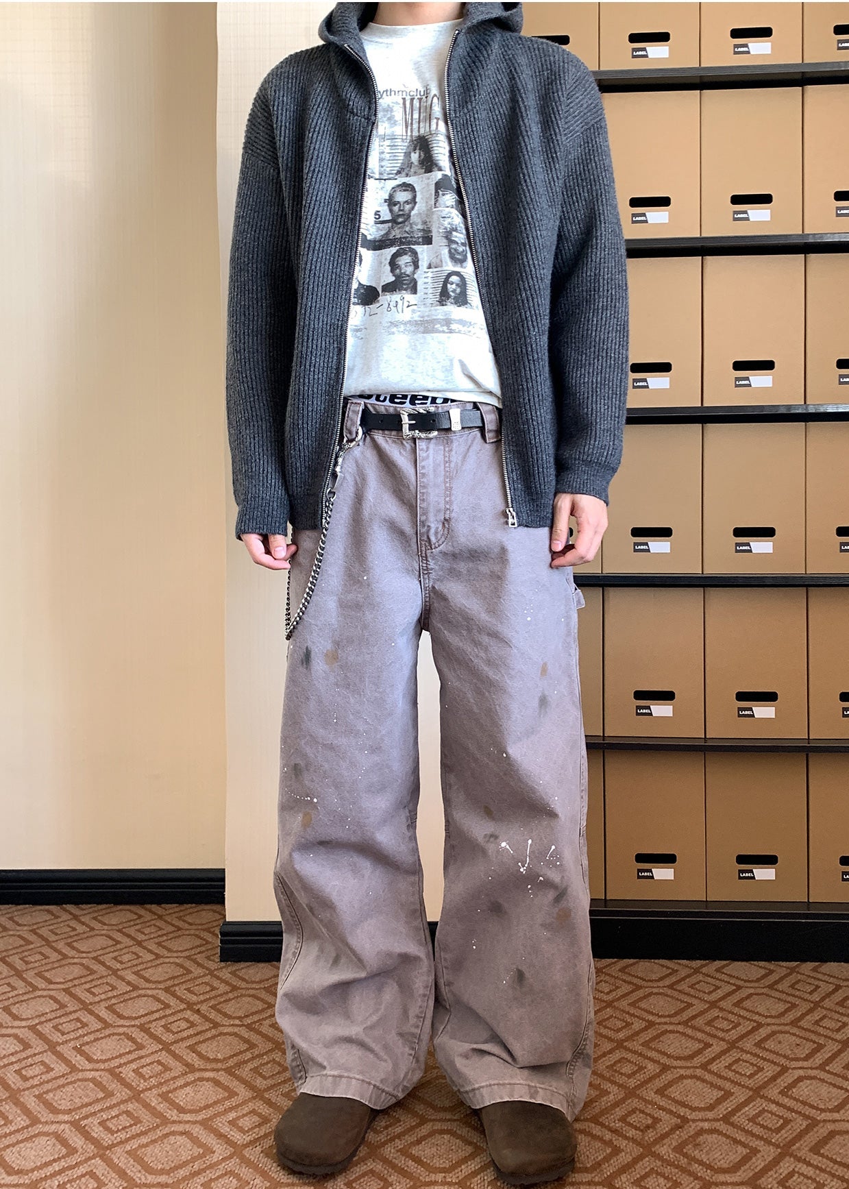 Cargohose mit Farbspritzern