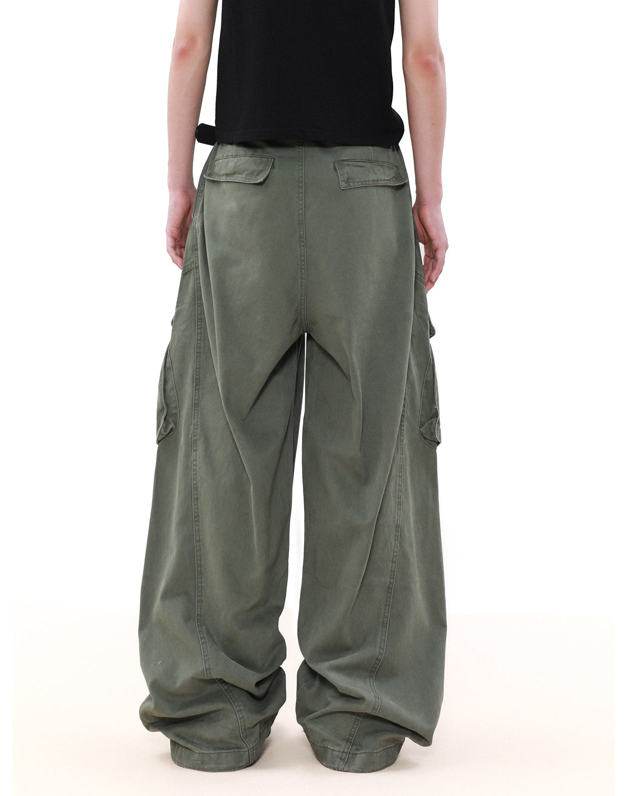Curved Cargo Pants